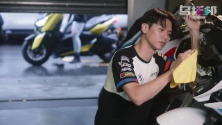 Biker girl gets a huge load of cum in her pink pussy – Psychoporn