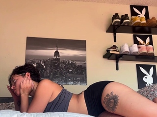 Horny college student has to cum while studying