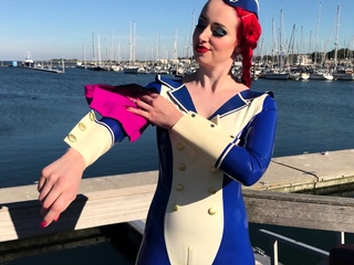 Horny teen cutie outdoor masturbation