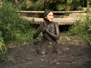 Hot Asian chick outdoor masturbation