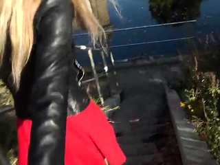 Real pulled mature giving head outdoor