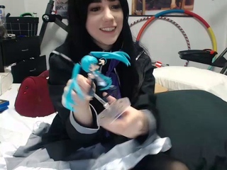 Sexy hottie Anetta Keys enjoys a solo toy masturbation