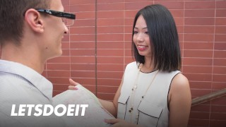 Jureka Del Mar’s Tatted Body Writhes as she Takes a Load While Being Pounded by a Hungry Stanger