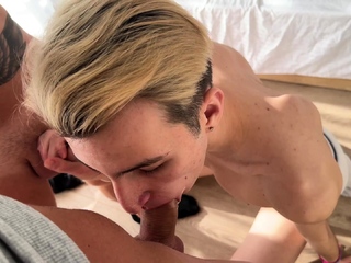 Threesome – double penetration and a powerful cumshot in a